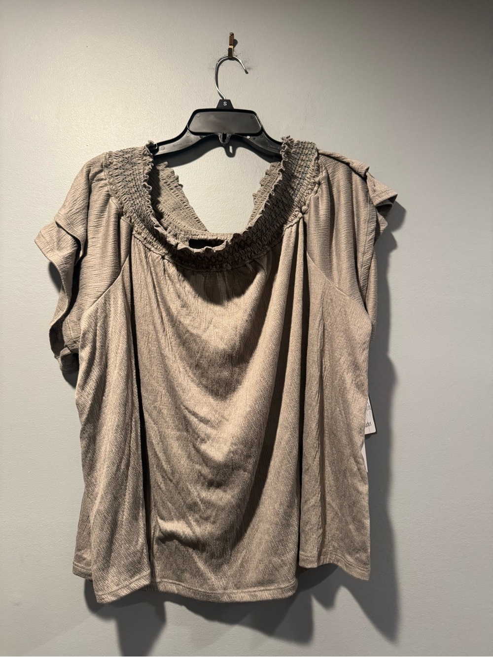 *Massini Taupe Smocked Scoop Neck Short Sleeve Top